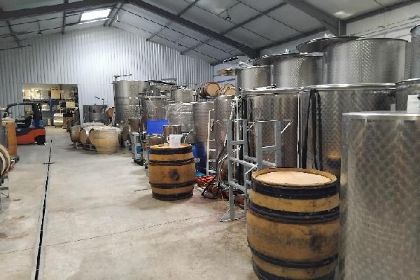 'Il m'aurait fallu 1 million d'euros pour en construire un' Des chais partagés pour se lancer dans la vinification sans investir