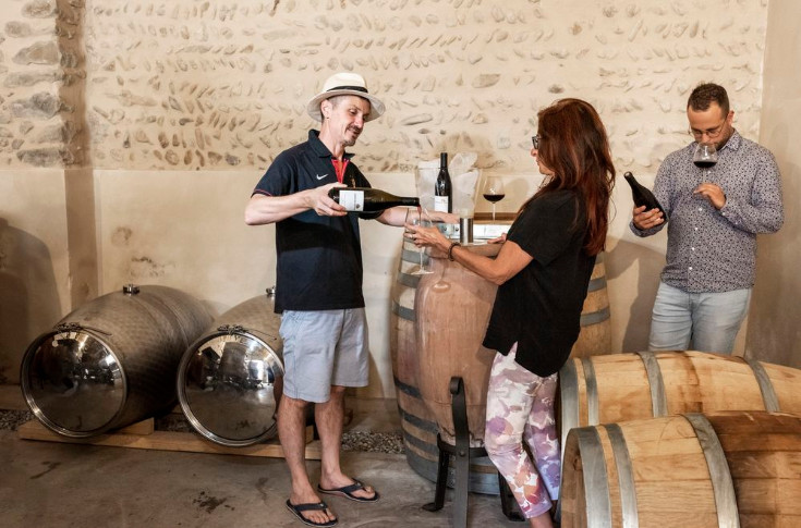  Ils lancent des vins rouges à boire frais et font un tabac