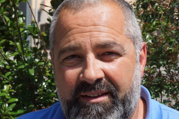 'Il faut arrêter de parler de retenues collinaires et en faire' dans le vignoble   