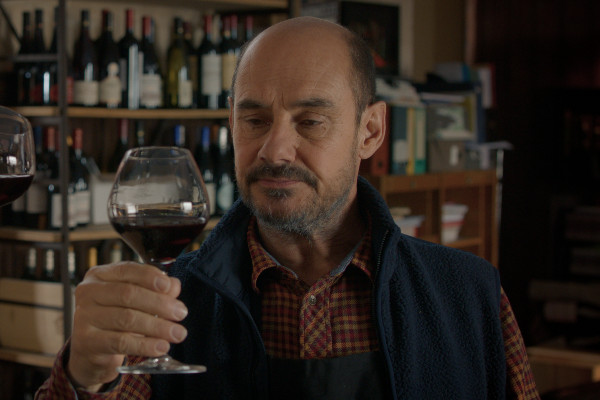 Distinguer le bon du mauvais alcool avec Bernard Campan