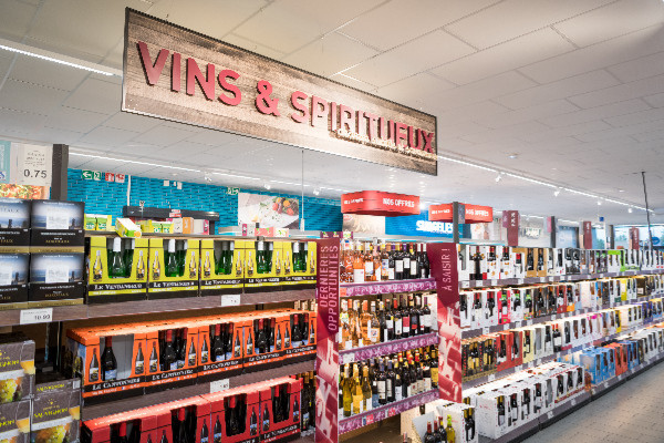 Prix raboté à 1,99 € la bouteille de vin de Bordeaux chez Aldi