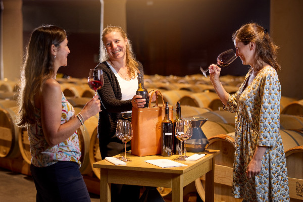 Château Pichon Baron illumine ses vins avec son nouvel espace réceptif