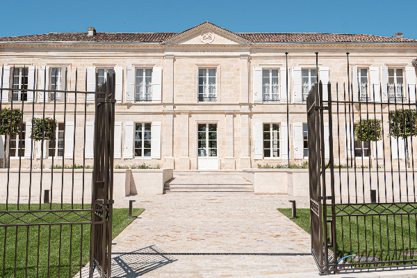 Château Grand Puy Ducasse s’ouvre et s’'arme face aux défis des grands crus classés distributifs'