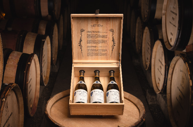 Des coffrets de cuvées prestigieuses de vins d'enchères pour... rendre hommage aux enchères