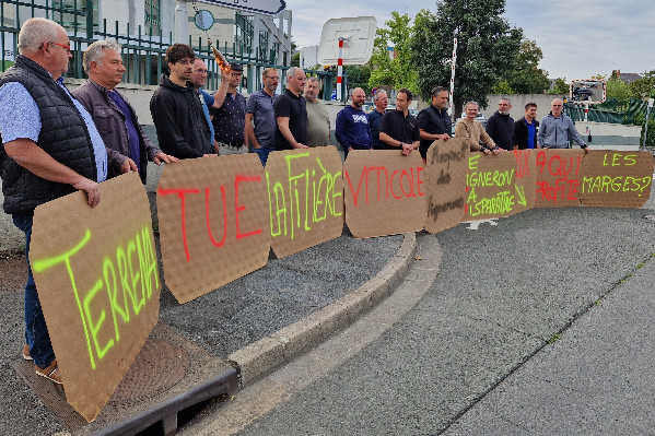 Manifestation vigneronne contre les prix d'Ackerman : à 145 €/hl en Cabernet d’Anjou “on ne couvre pas les coûts de production”