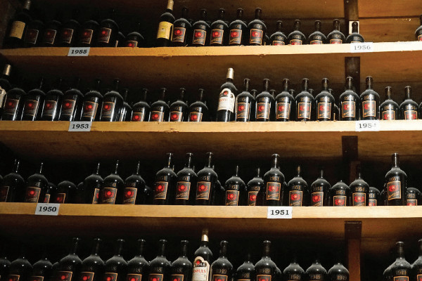 Cent ans et une vente aux enchères d'exception pour la cave de l’Etoile