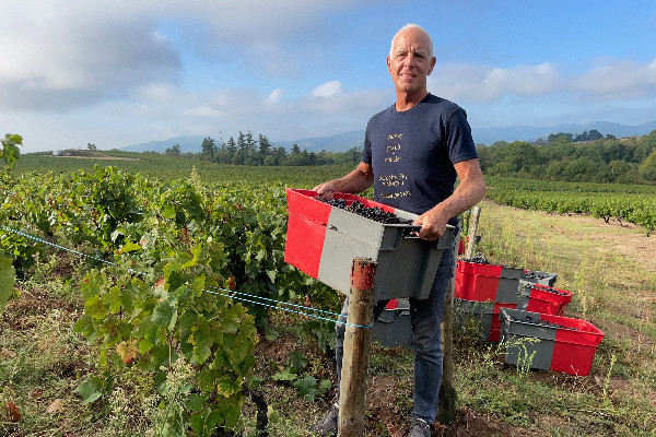 Ce winemaker délaisse la Californie pour parier sur la fraîcheur du Beaujolais