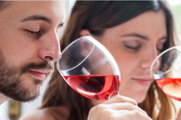 Une enquête pour cibler les besoins de rééducation sensorielle des œnologues et professionnels du vin