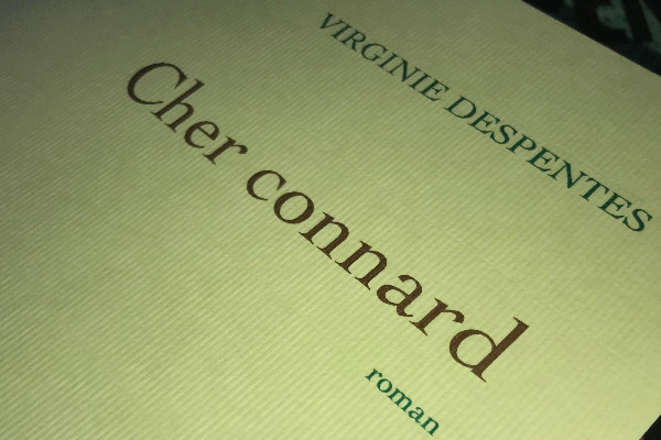 'Boire avec modération', c’est 'devenir un putain d’œnologue' écrit Virginie Despentes   