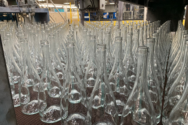 Appel à doper la compétitivité française pour que les vins regagnent en volume à l’export