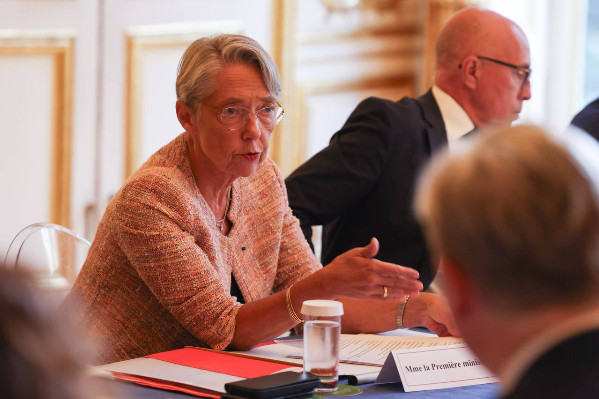 Promis-juré-craché, 0 interdiction 'de pesticides sans solution alternative efficace'