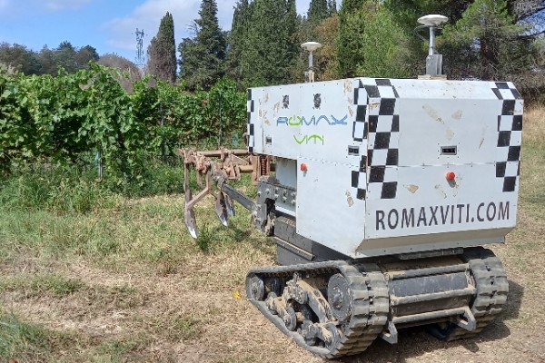 Le robot Romax Viti 's’adapte aux vignerons'