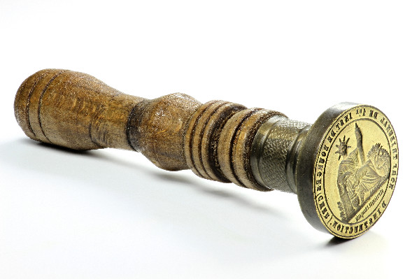 L’affaire MeToo du vin ne s’arrête pas à la condamnation à 33 000 € pour diffamation