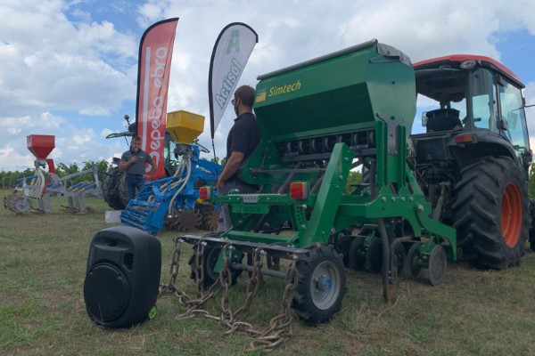 [Vidéo] Des semoirs c'est bien, à se partager entre vignerons c'est mieux !