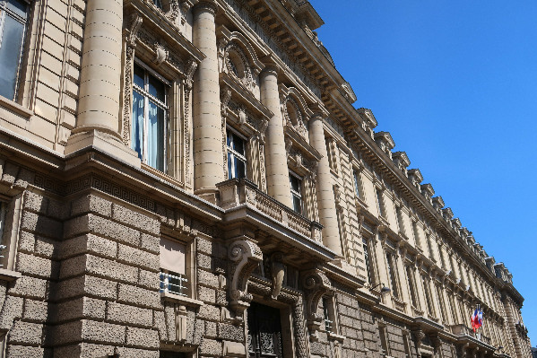 Le ministère a-t-il lâché la filière vin ?