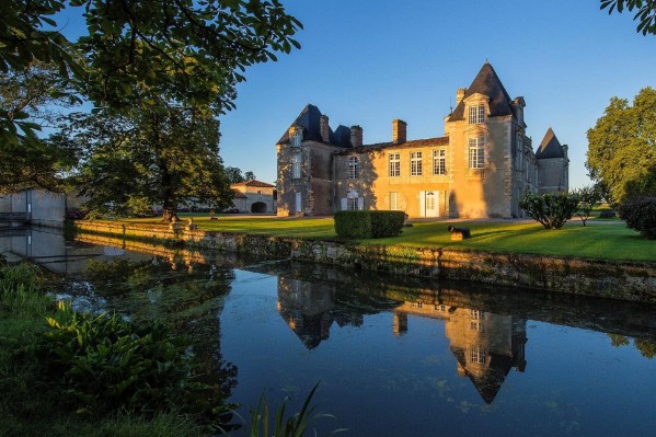 Un grand cru classé en 1855 récolte marsanne, rolle, roussanne et viognier