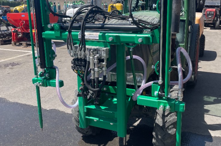 Nouveau matos viti : machine à vendanger gros calibre, arrosage des complants, tanins sucrants...