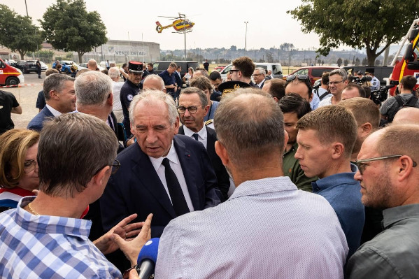 Les dernières volontés viticoles de François Bayrou : un plan d’action pour les vignes incendiées des Corbières ce 1er décembre
