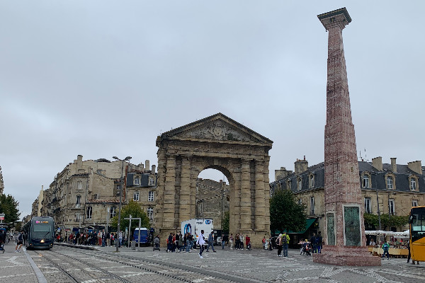 Colonne du vin ou du vain de Bordeaux ?