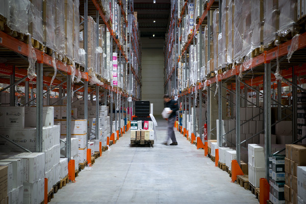 Ce négociant active le levier de l'alternance pour conditionner ses vins