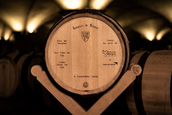 Flavie Flament et Benoît Magimel parrainent les Hospices de Beaune 2022