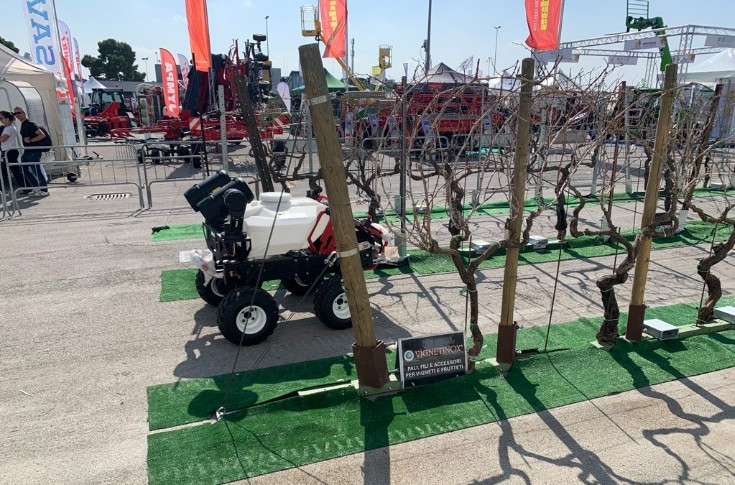 Deux robots italiens pour pulvériser dans les vignes