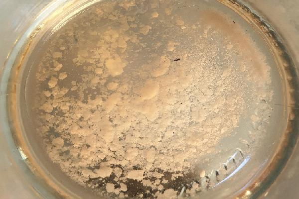 Les précipitations calciques : un défaut en recrudescence dans les vins