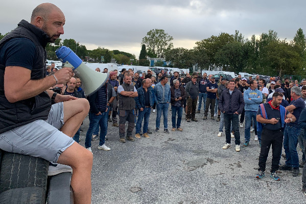 Lettre, et menaces, des vignerons audois aux 'acheteurs de vin'