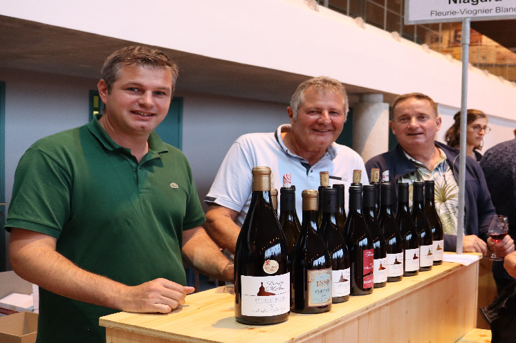 Rencontre sur les salons, accueil au domaine, animations... Comment les vignerons soignent leurs clients pro