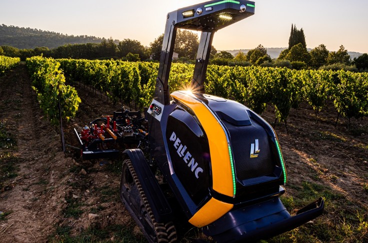 Un nouveau robot en service dans les vignes !