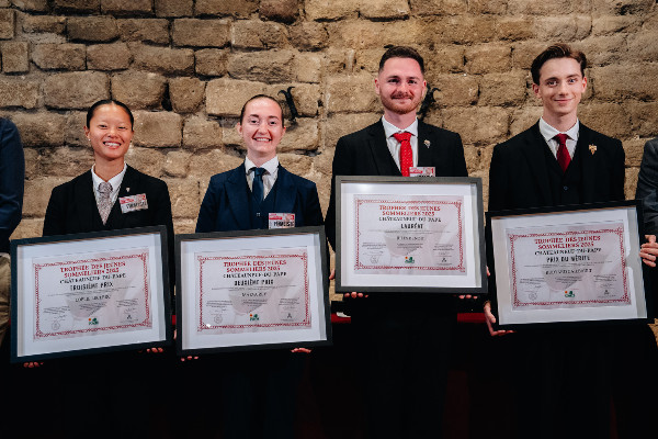 Jules Benoit lauréat du 4ème trophée des jeunes sommeliers de Châteauneuf-du-Pape