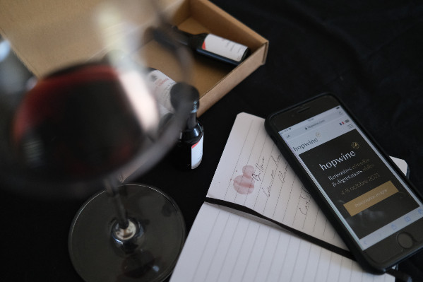 La revue Terre de Vins se diversifie dans les salons virtuels avec Hopwine