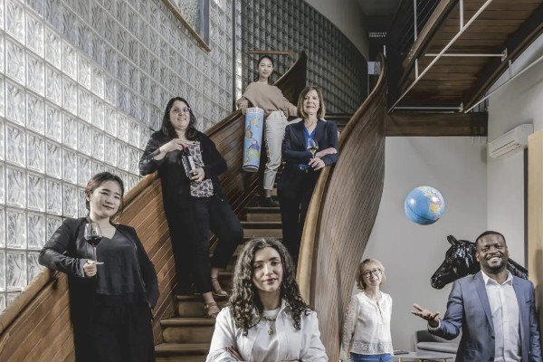 Les négociants de Bordeaux recrutent et forment aux postes en tension de la filière vin