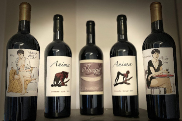 La bouteille de vin à l'étiquette 'érotique part plus vite que celle classique'