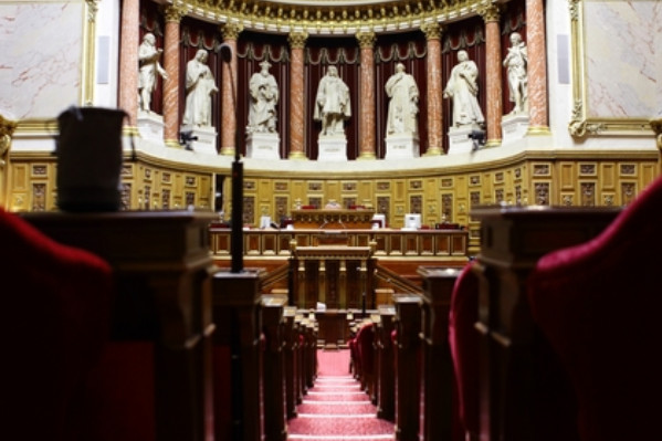 Le Sénat veut une exonération totale de la donation familiale des vignobles exploités 25 ans