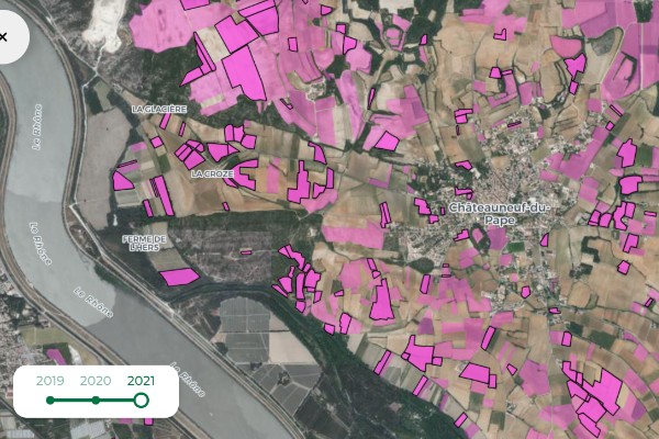 Une carte des parcelles de vignes bio de France