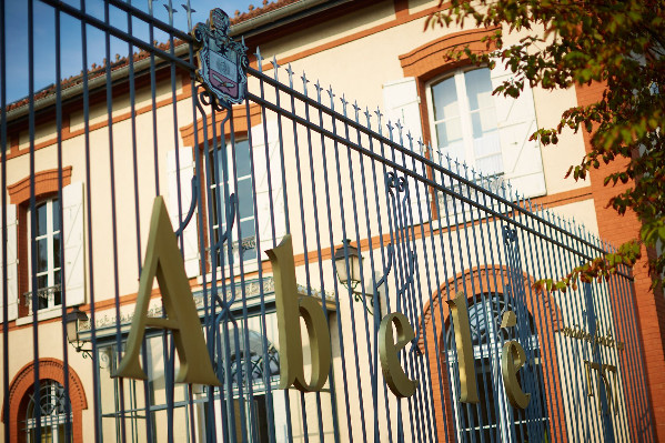 Abelé 1757, se pose en maison indépendante dans le groupe Feuillatte-Castelnau    