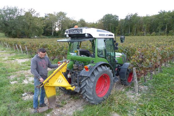 Le sous-solage pour parer au tassement des sols dans les vignes