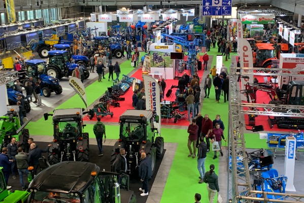 6 innovations vitivinicoles en direct d'Italie : pulvé d'eau ozonée ou électrique, robots tondeurs...