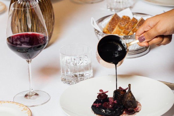 Que vaut le Goncourt 2023 ? La note sur vin des meilleurs sommeliers !