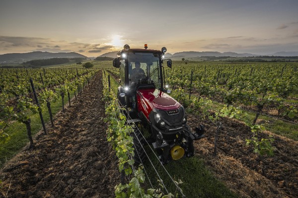 Les tracteurs et services vignerons font peau neuve à Agritechnica
