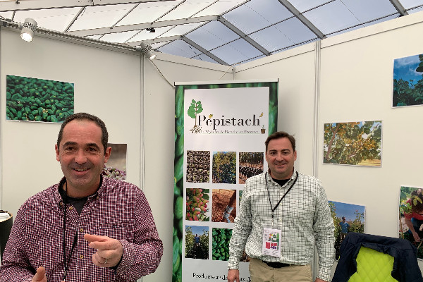 Ces vignerons se lancent dans la pistache