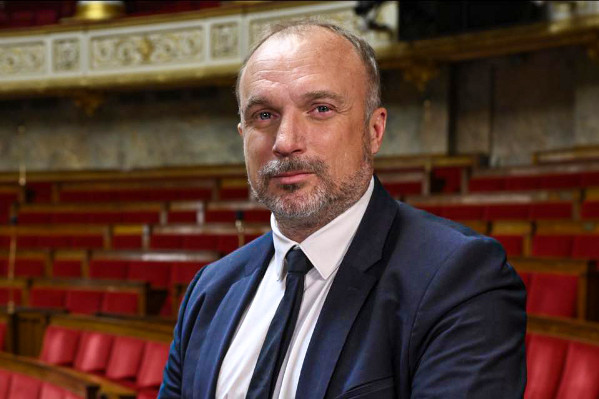Le pacte Dutreil viticole compte bien revenir au Sénat et dans le 49,3