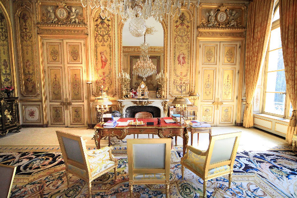 Emmanuel Macron fait une affaire personnelle des taxes chinoises contre le cognac