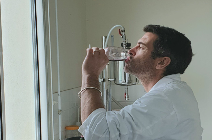 Ne pas coller les vins rouges avant de les filtrer sur un tangentiel ? C'est une erreur !