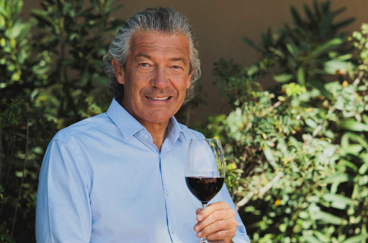 Loi Évince le vin pour l’eau à la TV. Coup de gueule contre 