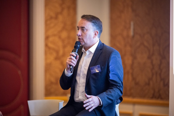 'Le prix du vin en vrac de Bordeaux c'est 1 € le litre, moins cher que de l'huile d'olive, parfois moins cher que du vinaigre'