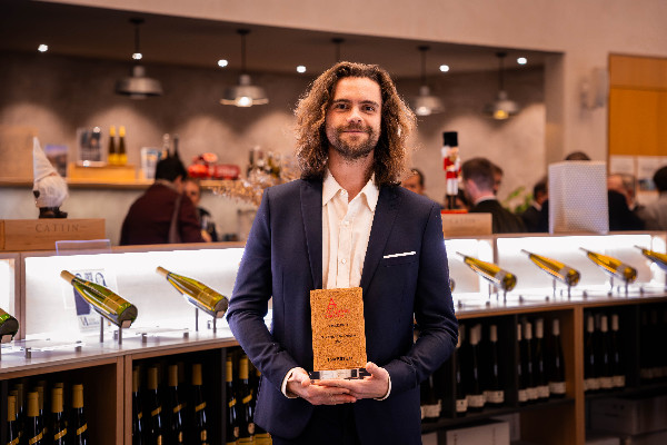 Tom Estier distingué pour ses recherches sur l'amertume des vins blancs