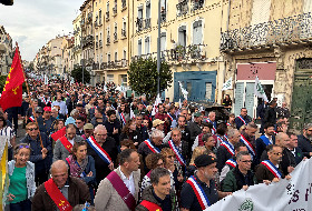 4 000 manifestants appellent aux mesures d'urgence viticole dans les rues de Béziers