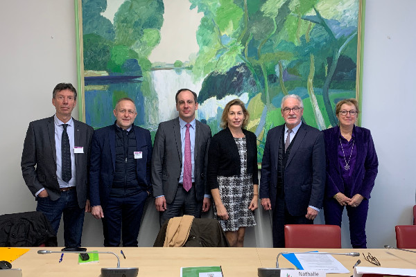 Nathalie Delattre et Didier Paris élus coprésidents de l’ANEV